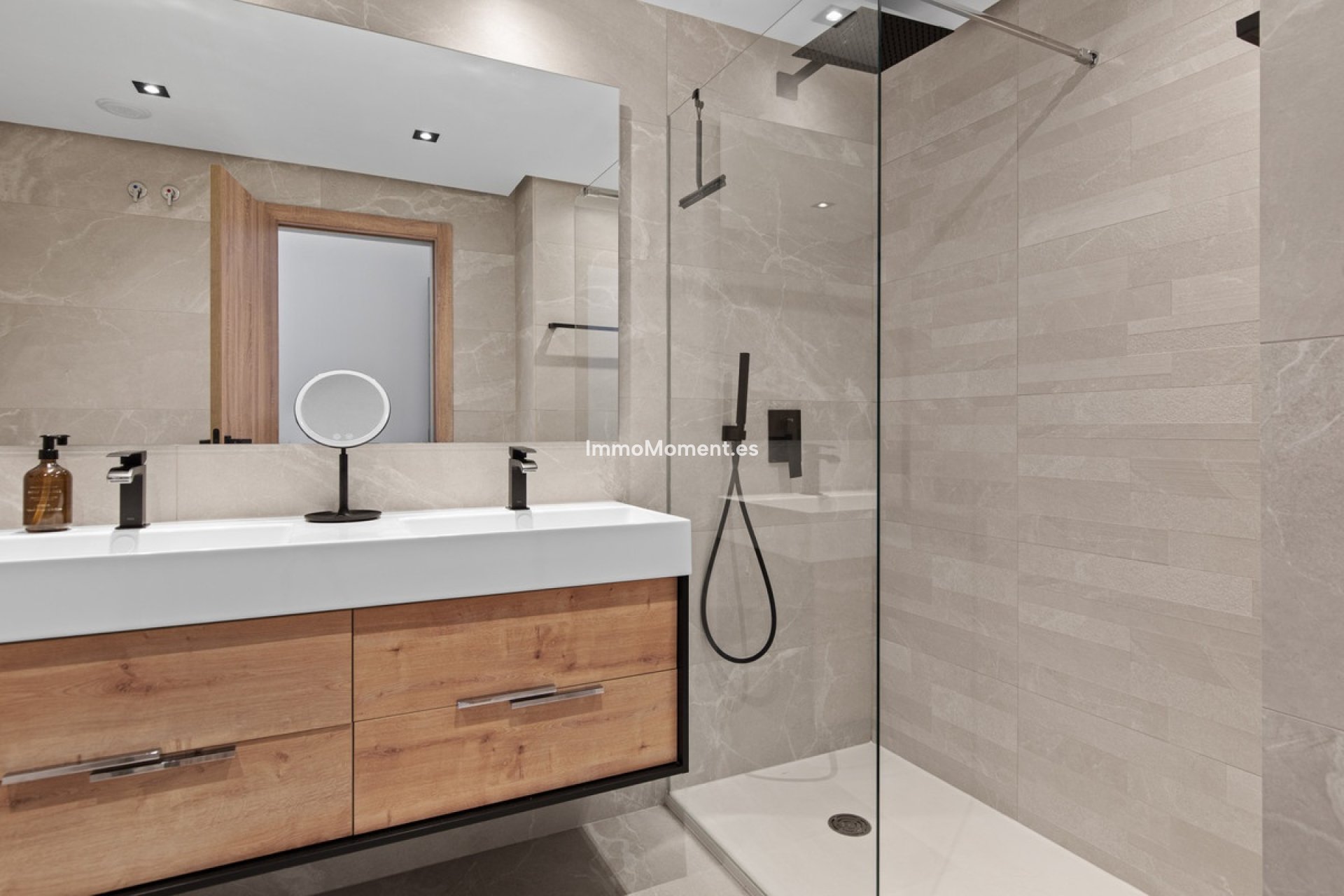 Bestaande woning - Appartement - Binnenland  - Istán