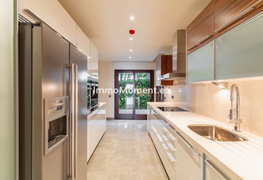 Bestaande woning - Appartement - Estepona  - Estepona Centro