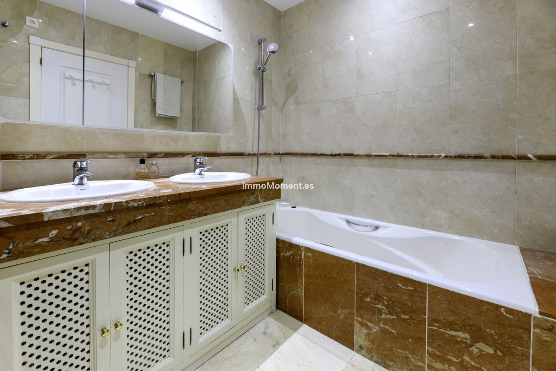 Bestaande woning - Appartement - Estepona  - Estepona Centro