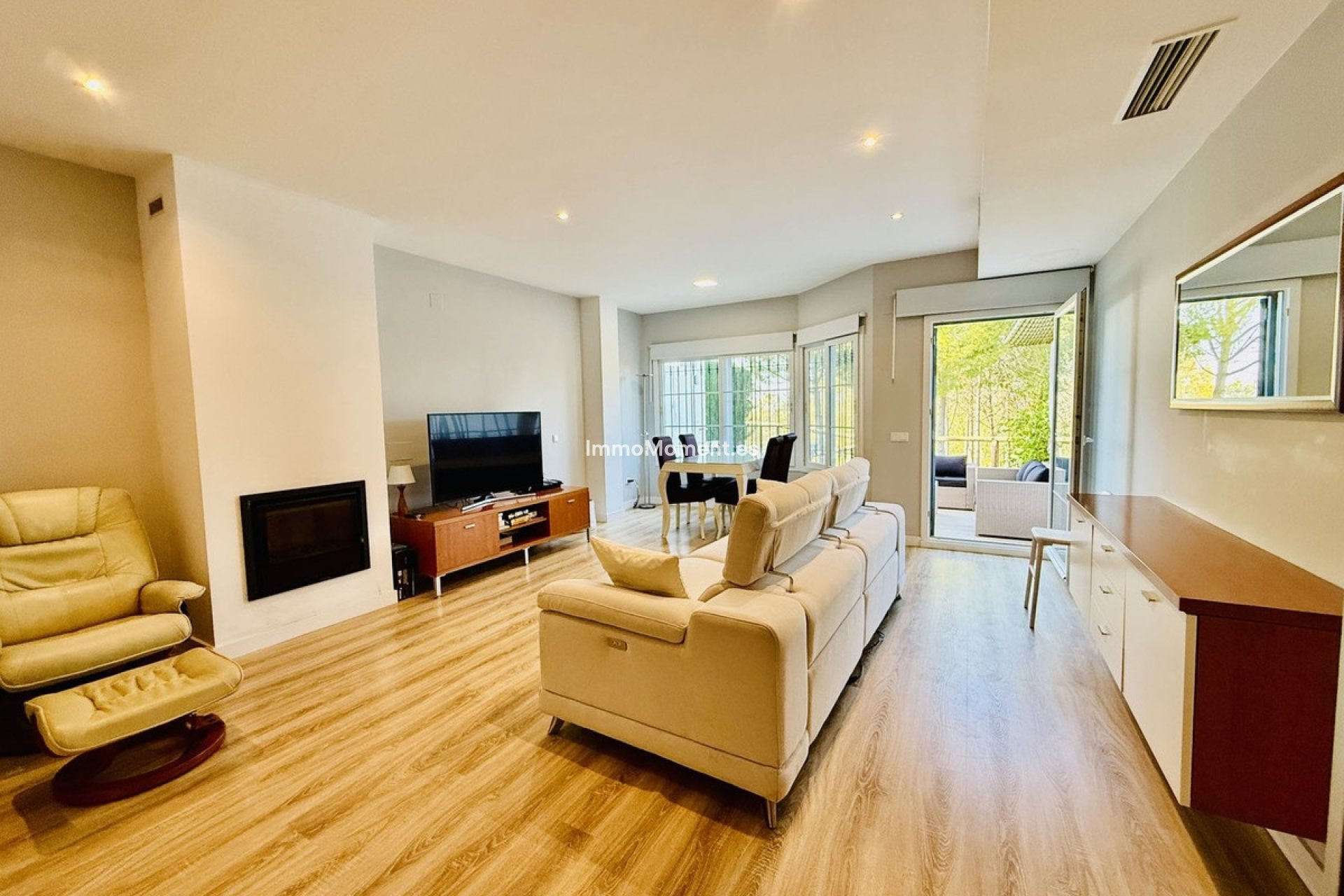 Bestaande woning - Geschakelde woning - Binnenland  - Alhaurín de la Torre