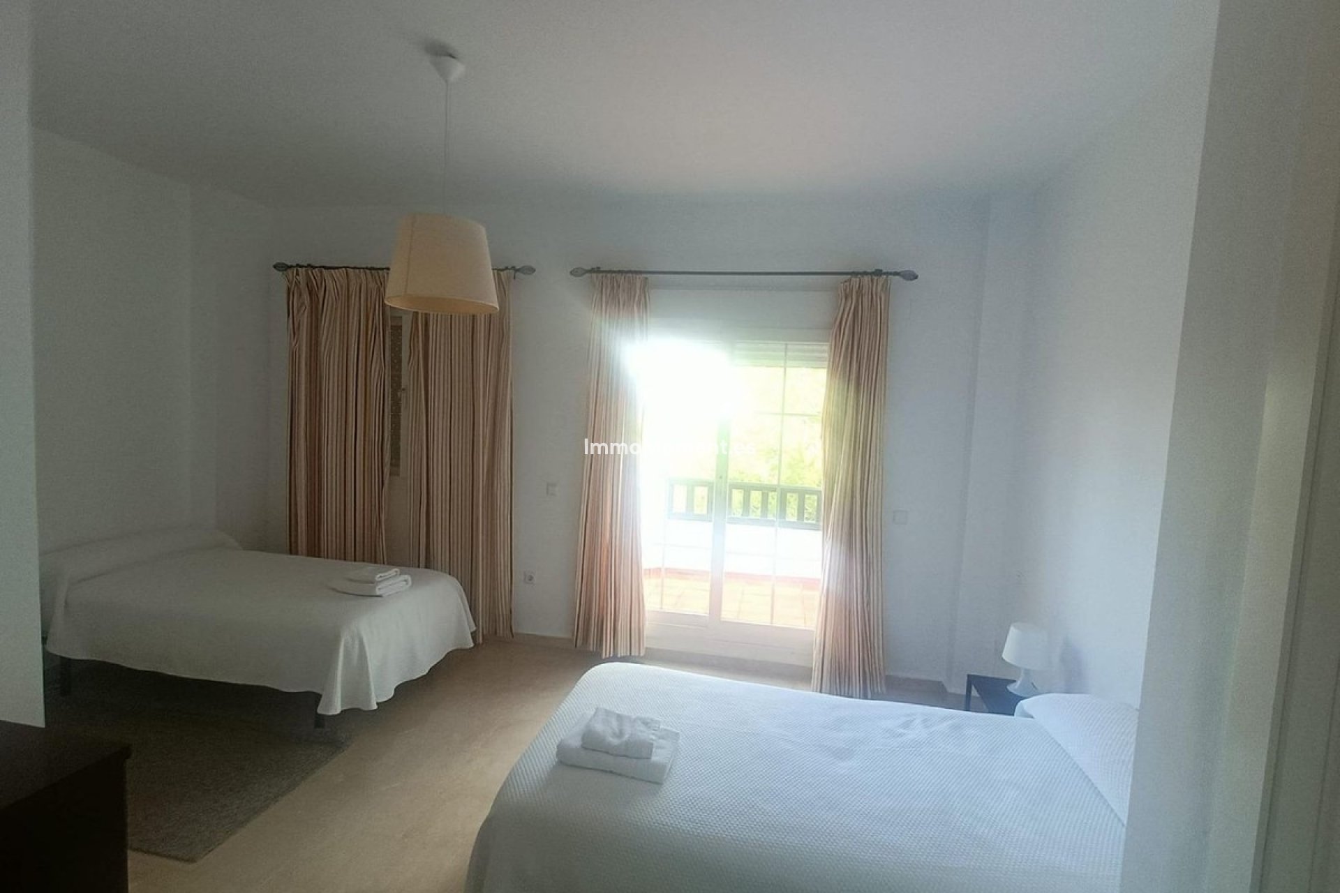 Bestaande woning - Geschakelde woning - Binnenland  - Alhaurín de la Torre