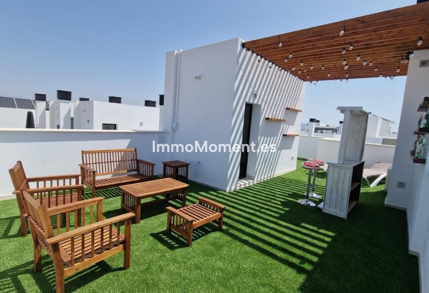 Bestaande woning - Geschakelde woning - Binnenland  - Alhaurín de la Torre