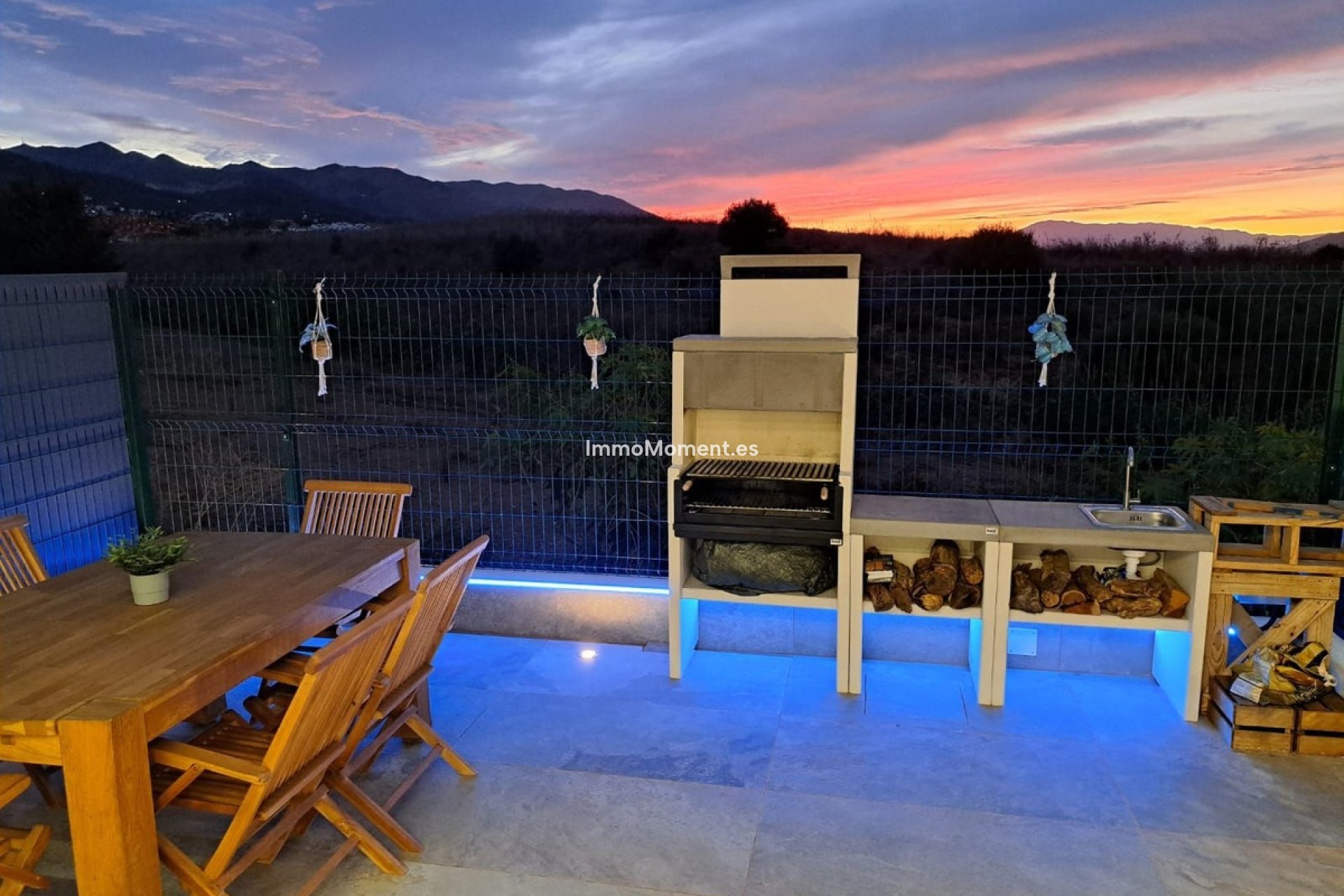 Bestaande woning - Geschakelde woning - Binnenland  - Alhaurín de la Torre