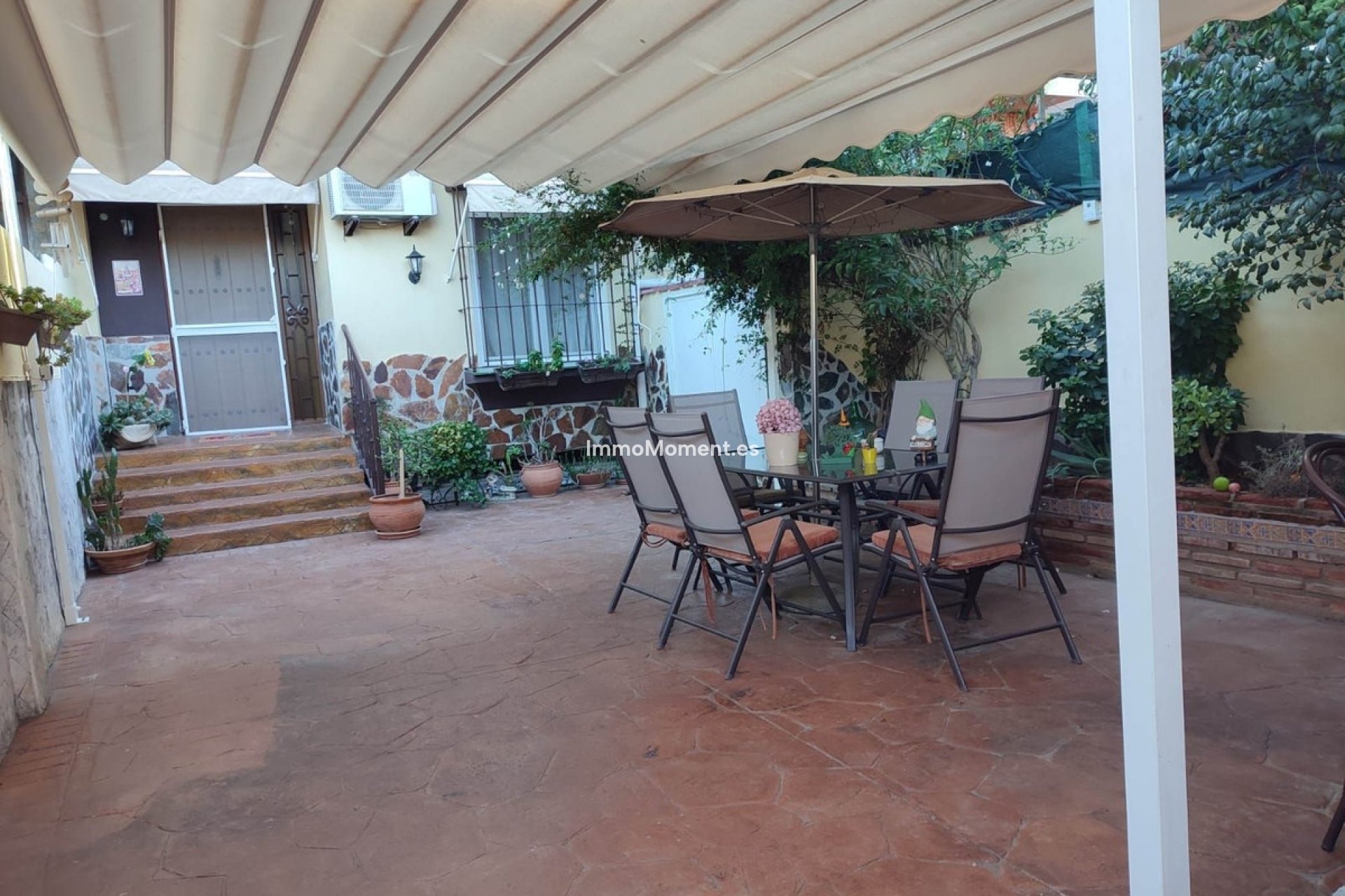 Bestaande woning - Geschakelde woning - Binnenland  - Alhaurín de la Torre