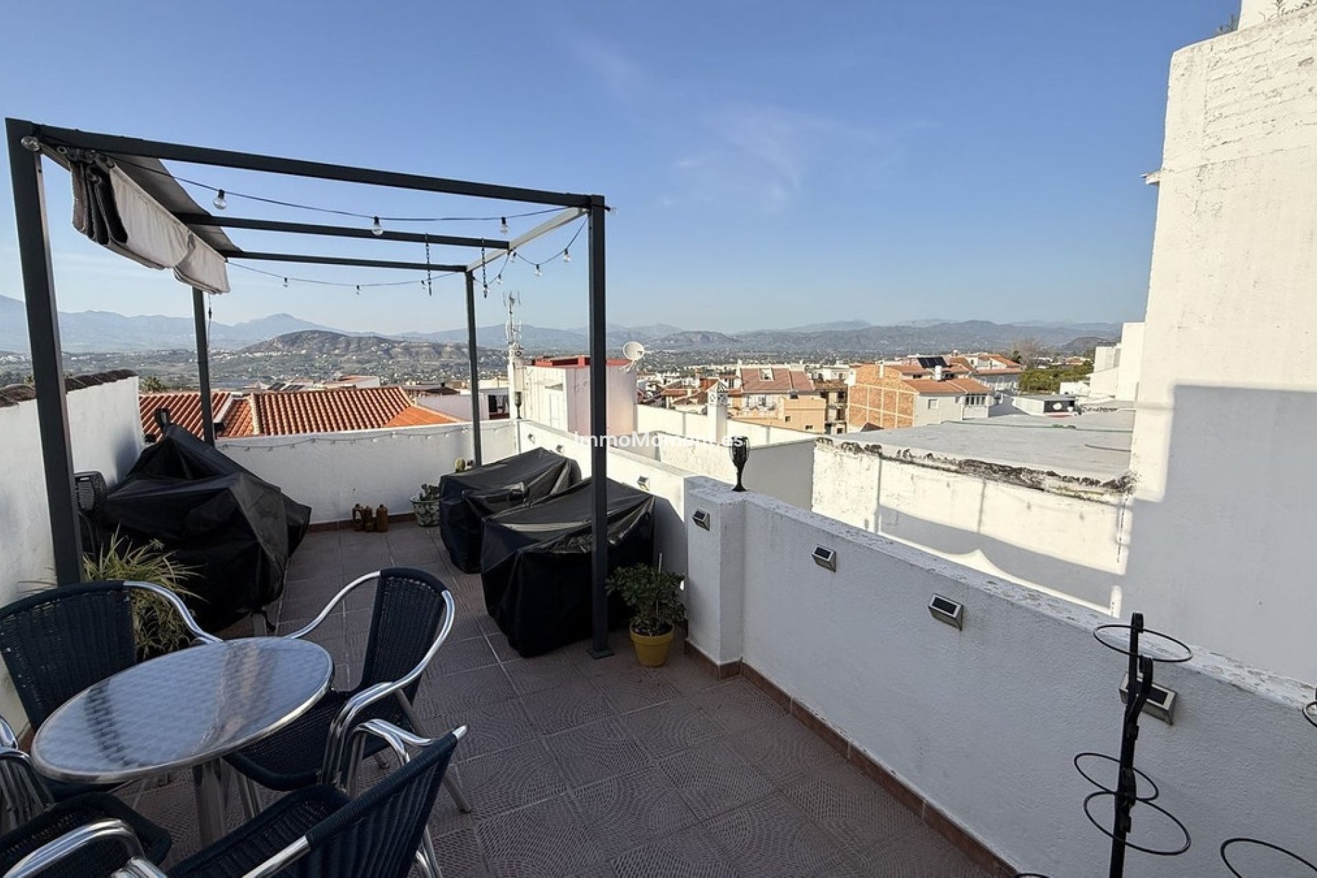 Bestaande woning - Geschakelde woning - Binnenland  - Alhaurín el Grande Centro