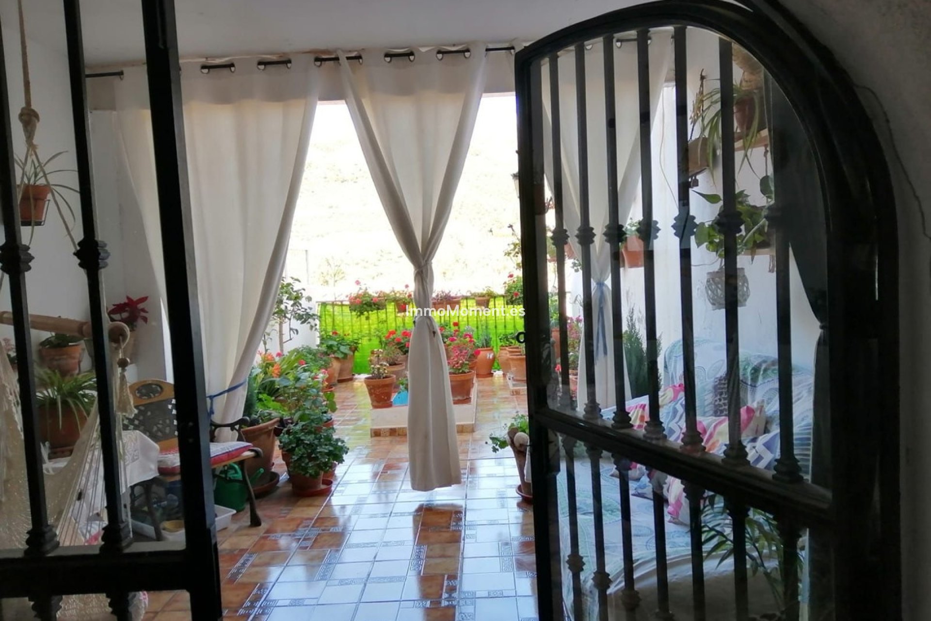 Bestaande woning - Geschakelde woning - Binnenland  - Alora