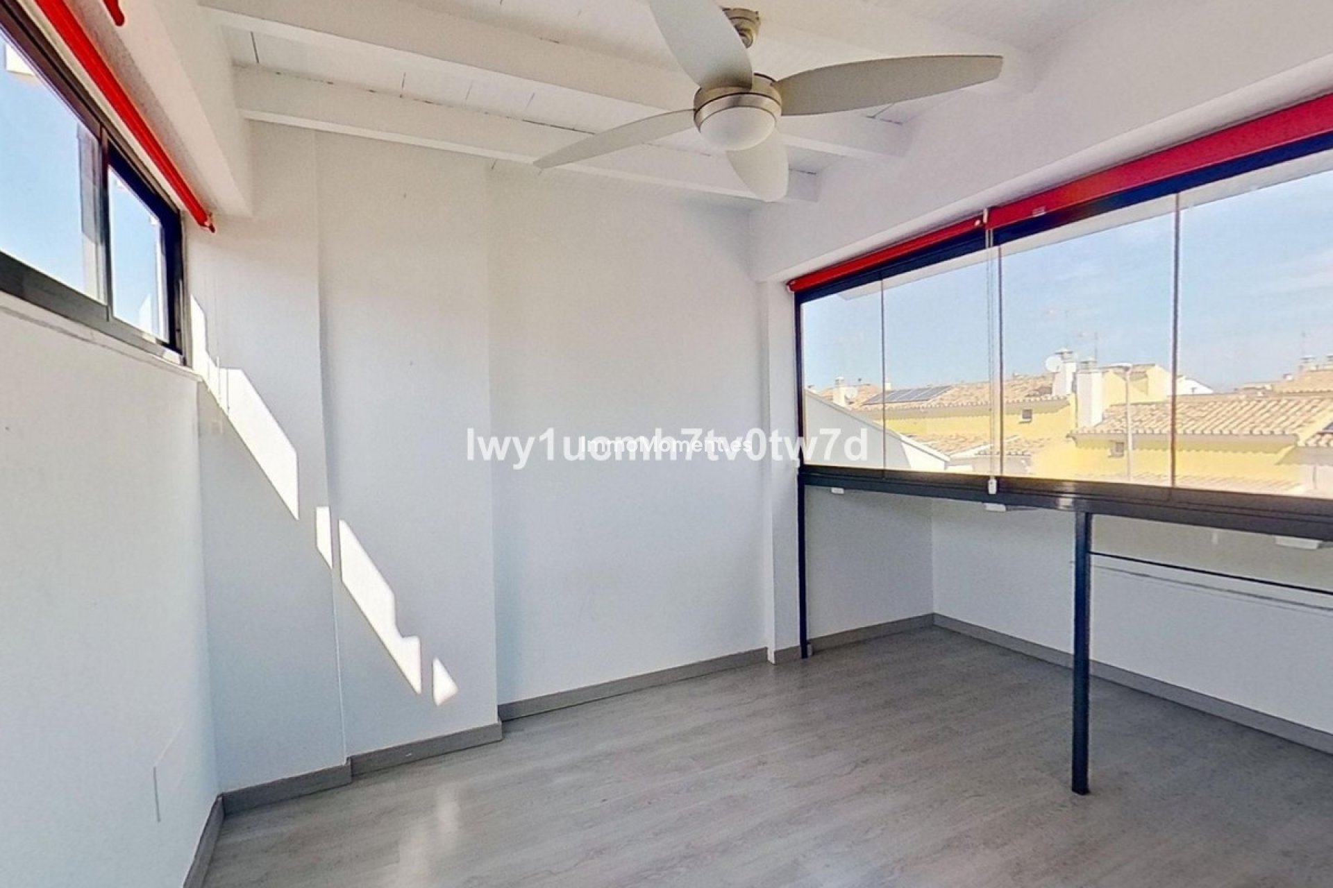 Bestaande woning - Geschakelde woning - Binnenland  - Churriana