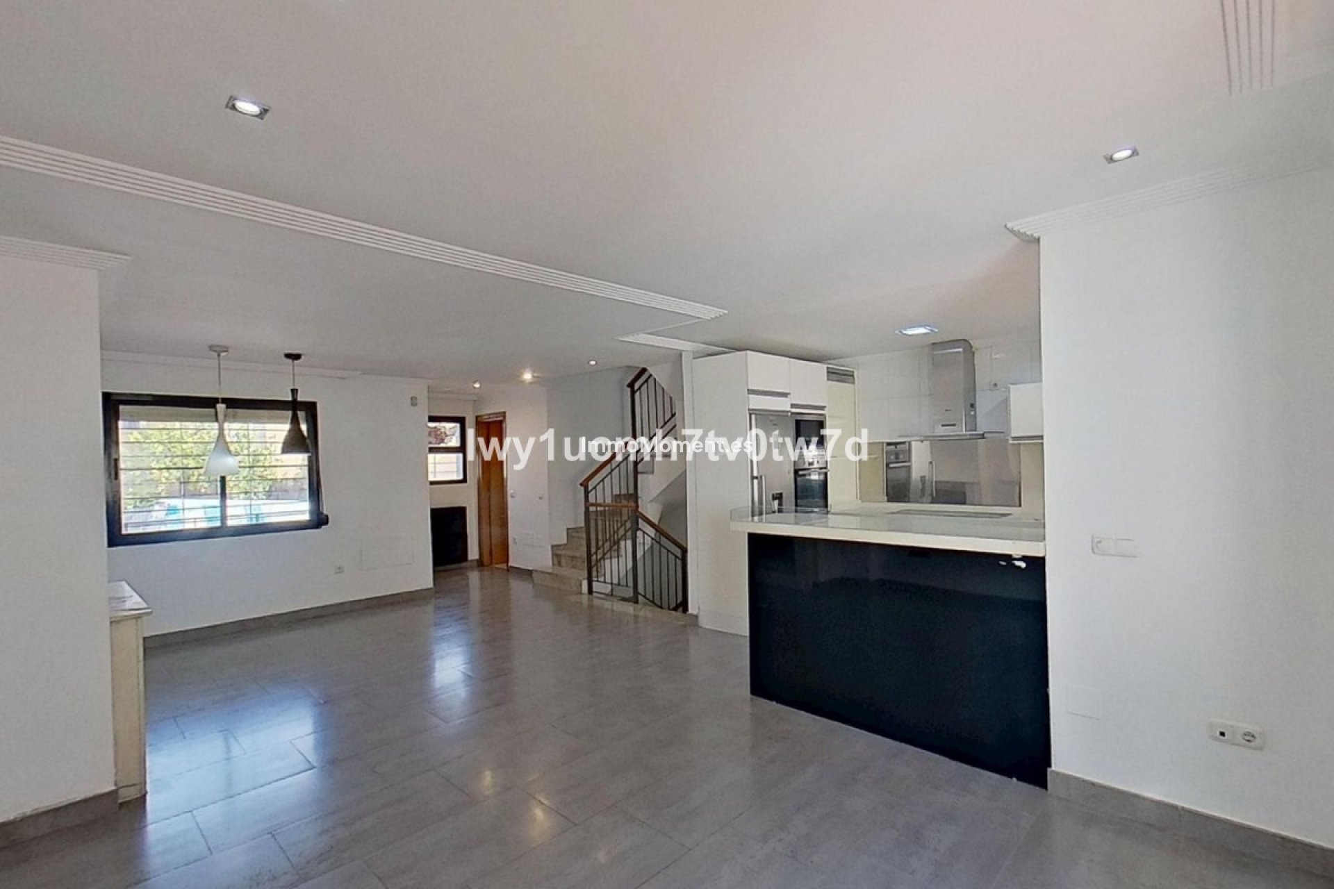 Bestaande woning - Geschakelde woning - Binnenland  - Churriana