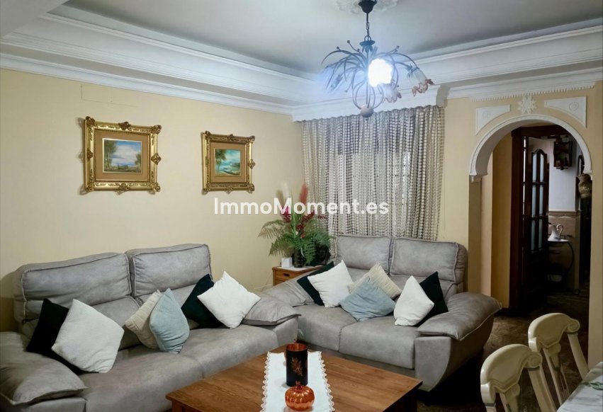 Bestaande woning - Geschakelde woning - Binnenland  - Coín