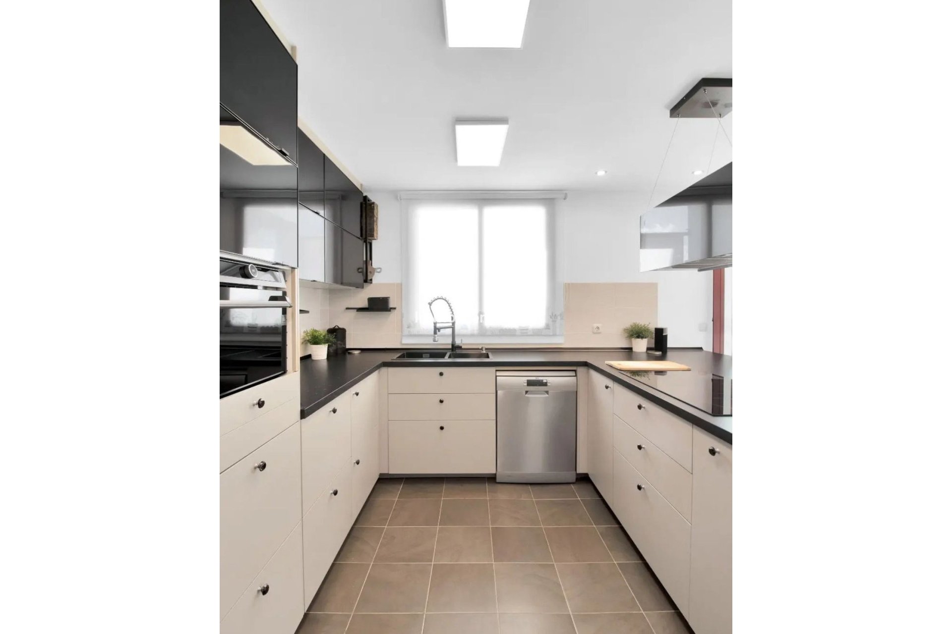 Bestaande woning - Geschakelde woning - Casares - Doña Julia