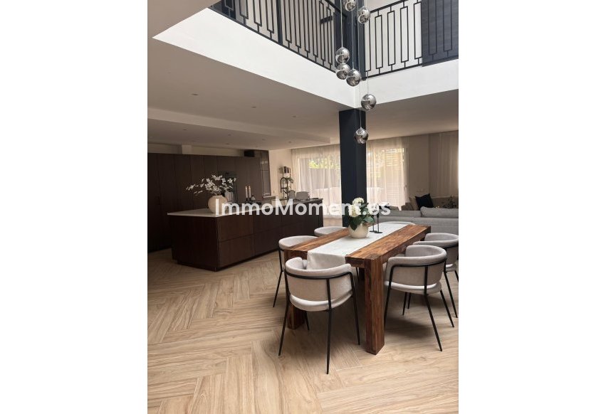 Bestaande woning - Geschakelde woning - Estepona  - Atalaya