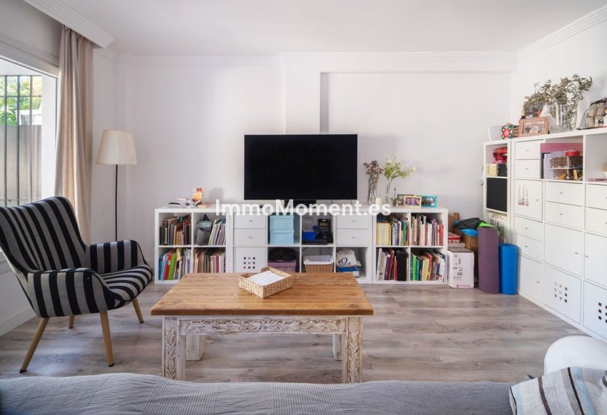 Bestaande woning - Geschakelde woning - Estepona  - Atalaya