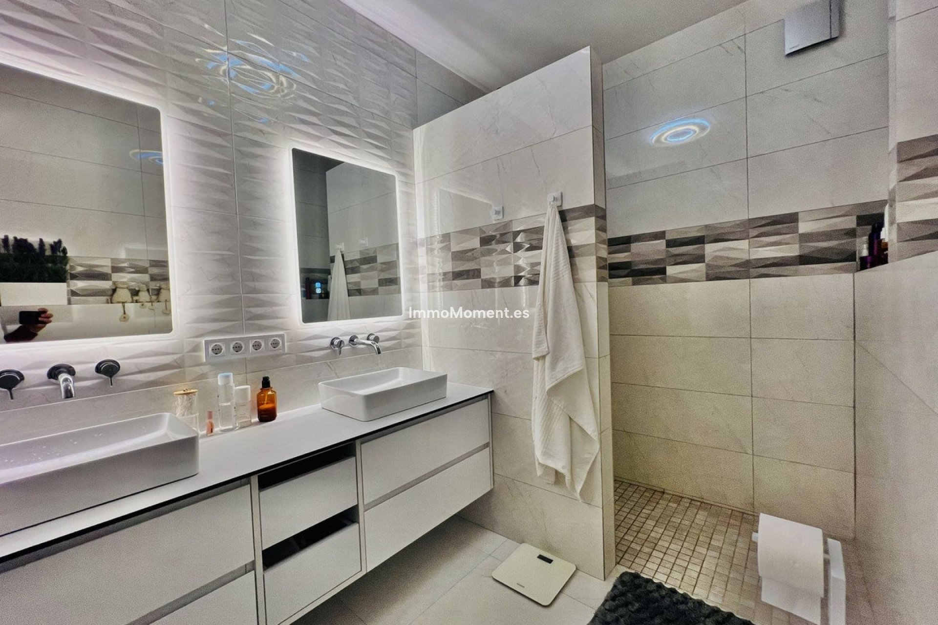 Bestaande woning - Geschakelde woning - Estepona  - Estepona Centro