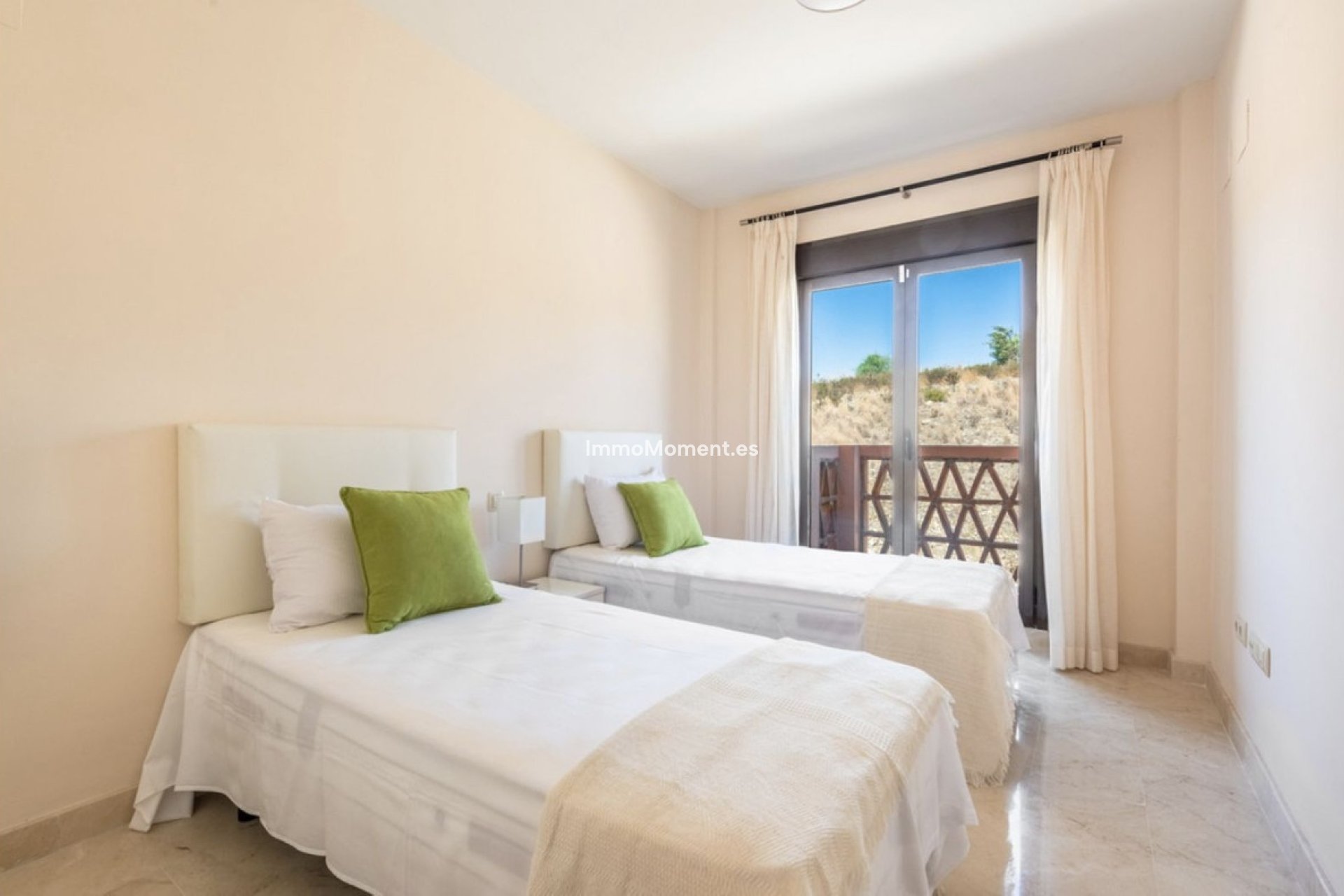 Bestaande woning - Geschakelde woning - Estepona  - Estepona Centro