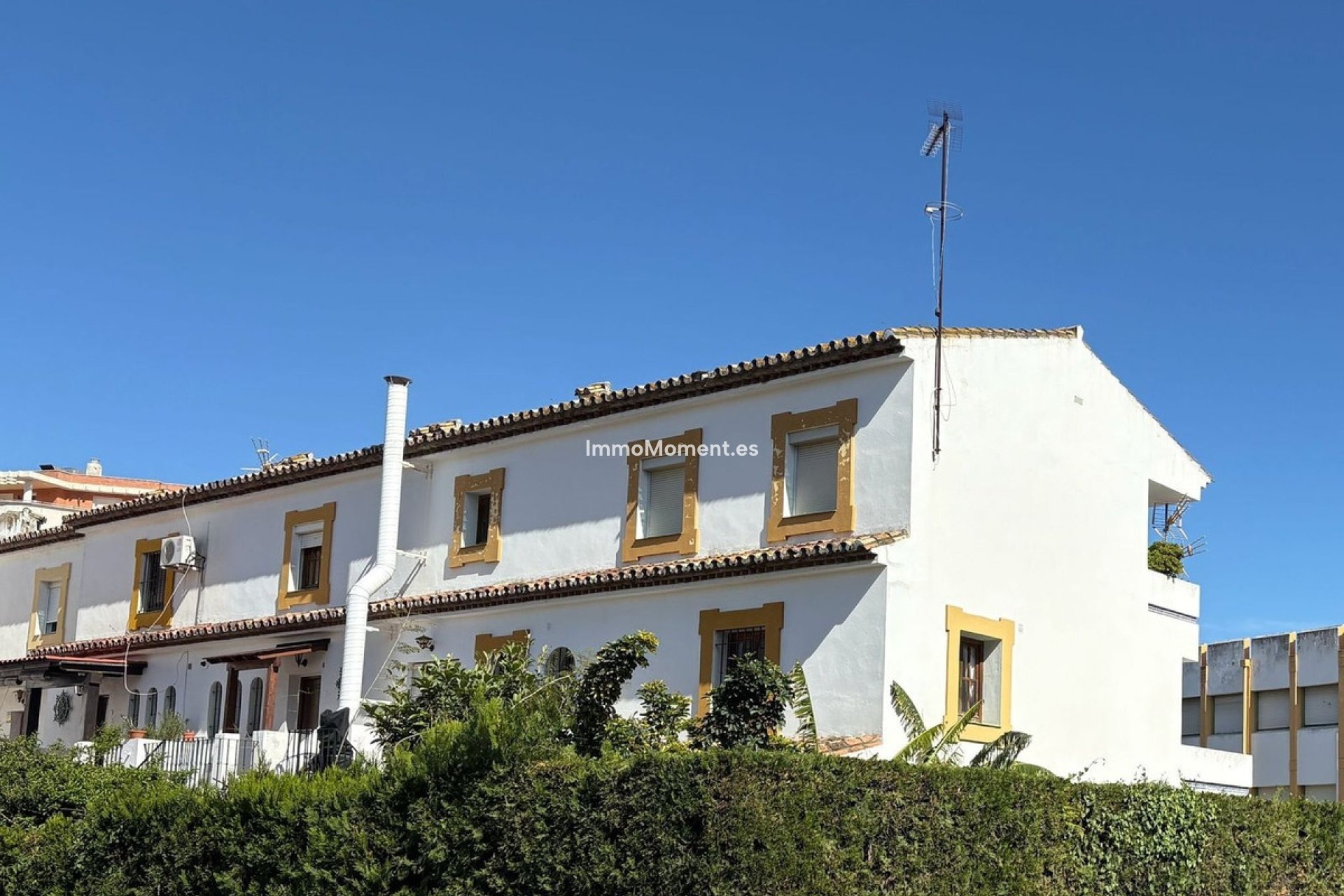 Bestaande woning - Geschakelde woning - Estepona  - Estepona Centro