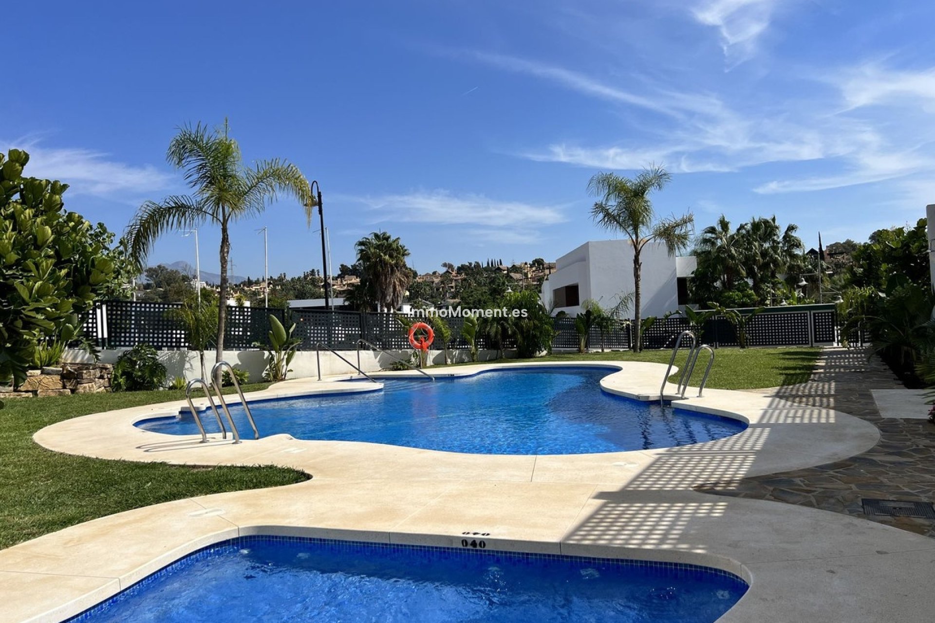 Bestaande woning - Geschakelde woning - Estepona  - Estepona Centro