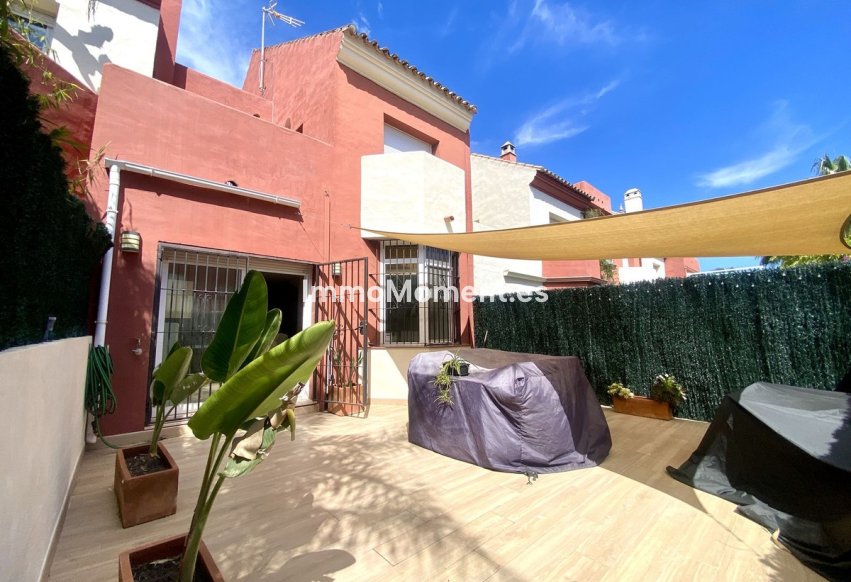 Bestaande woning - Geschakelde woning - Estepona  - Estepona Centro