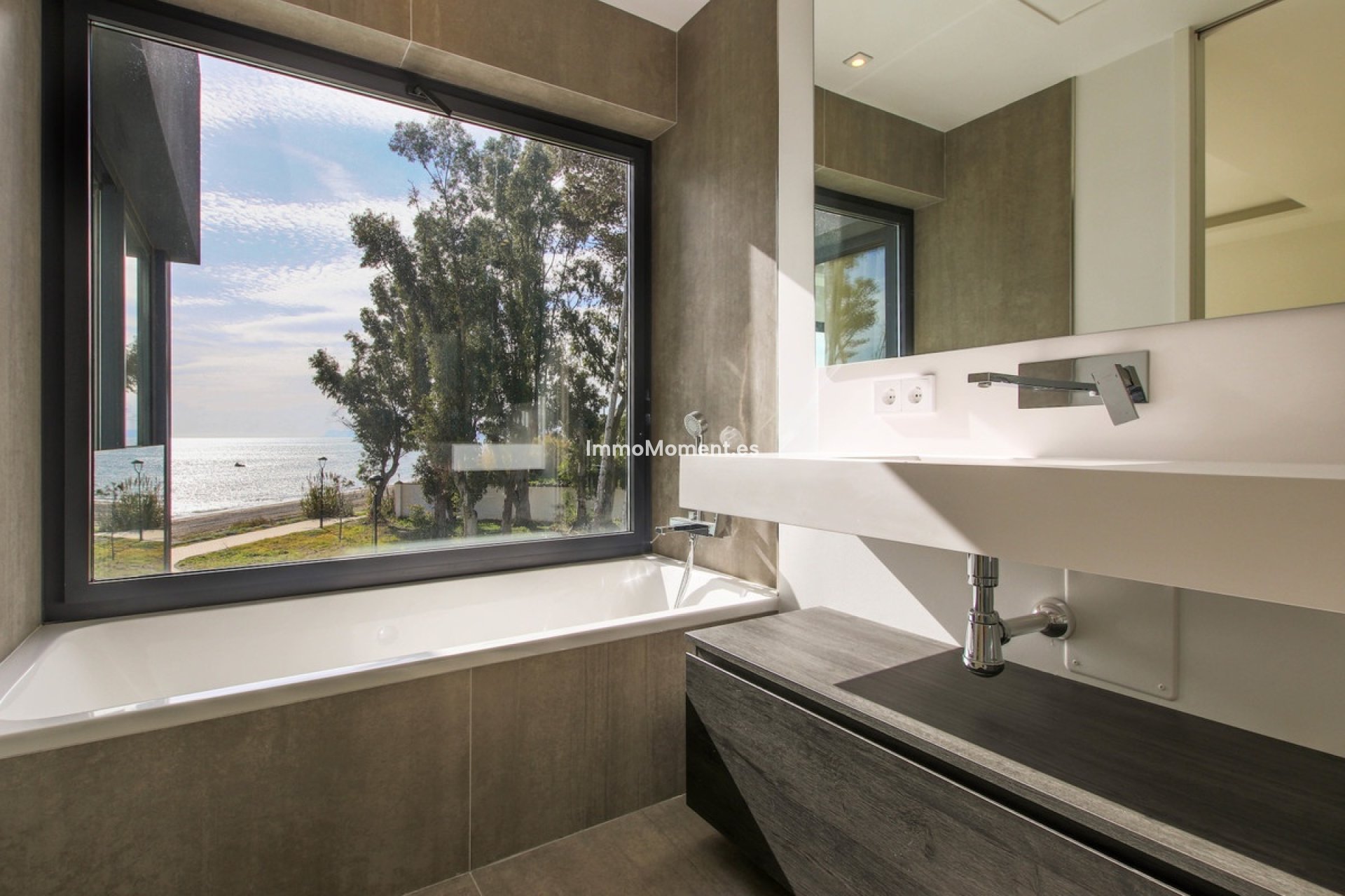 Bestaande woning - Geschakelde woning - Estepona  - Estepona Centro