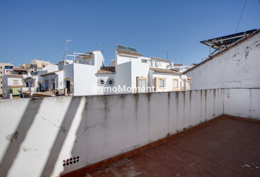 Bestaande woning - Geschakelde woning - Estepona  - Estepona Centro