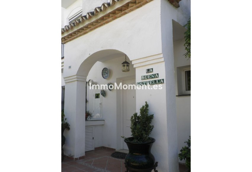 Bestaande woning - Geschakelde woning - Estepona  - Estepona Centro