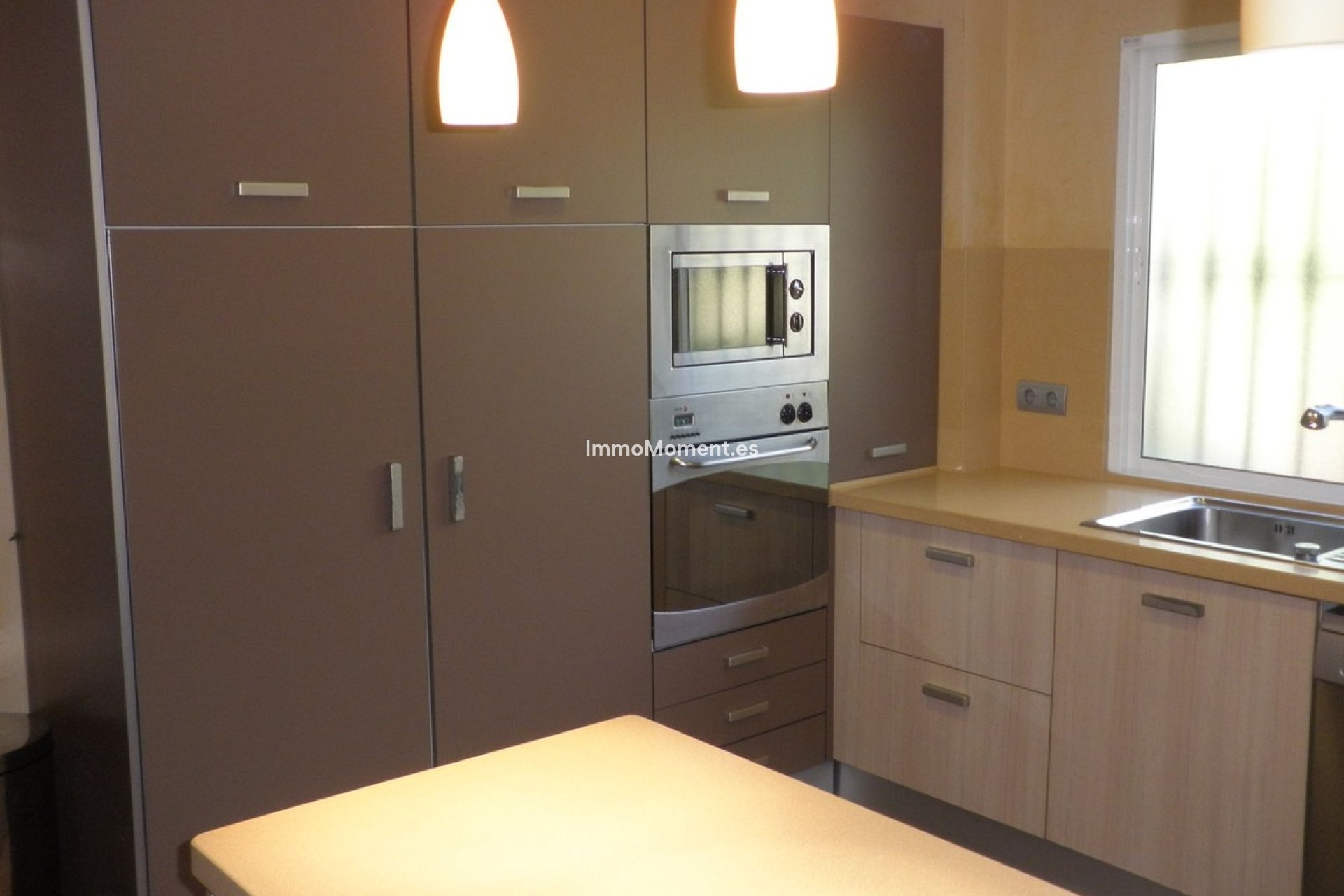 Bestaande woning - Geschakelde woning - Estepona  - Estepona Centro