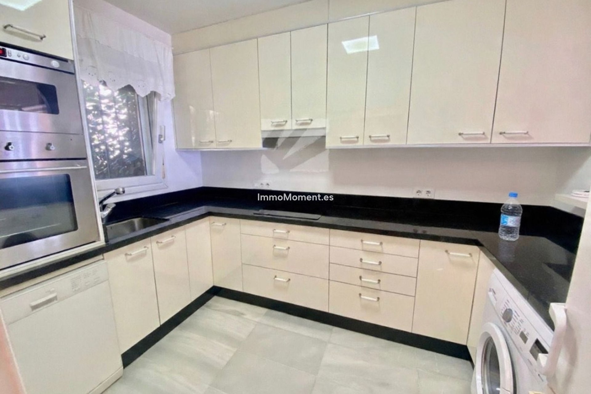 Bestaande woning - Geschakelde woning - Estepona  - Estepona Centro