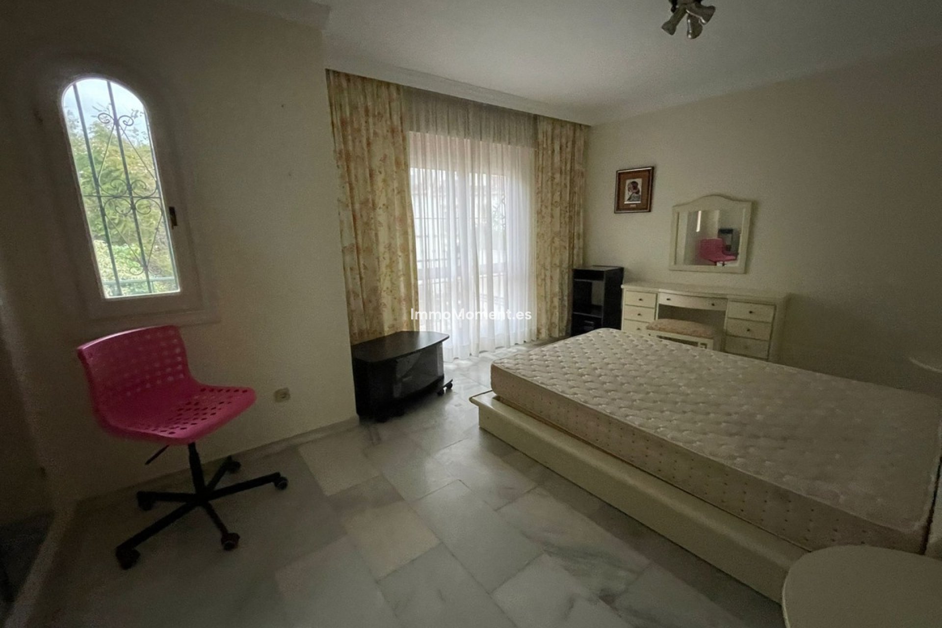 Bestaande woning - Geschakelde woning - Estepona  - Estepona Centro