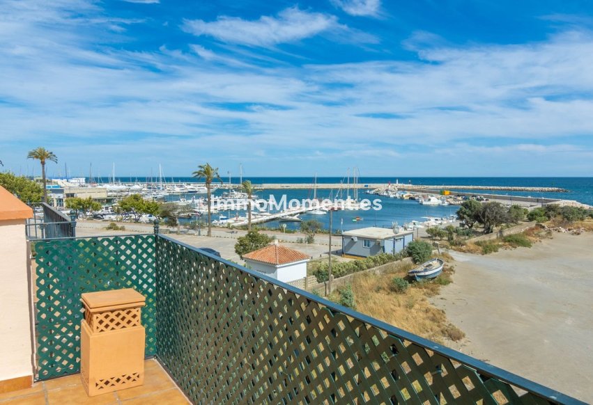 Bestaande woning - Geschakelde woning - Estepona  - Estepona Centro