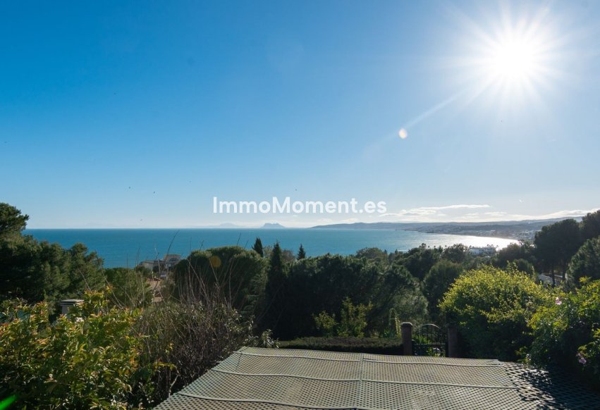 Bestaande woning - Geschakelde woning - Estepona  - Estepona Centro