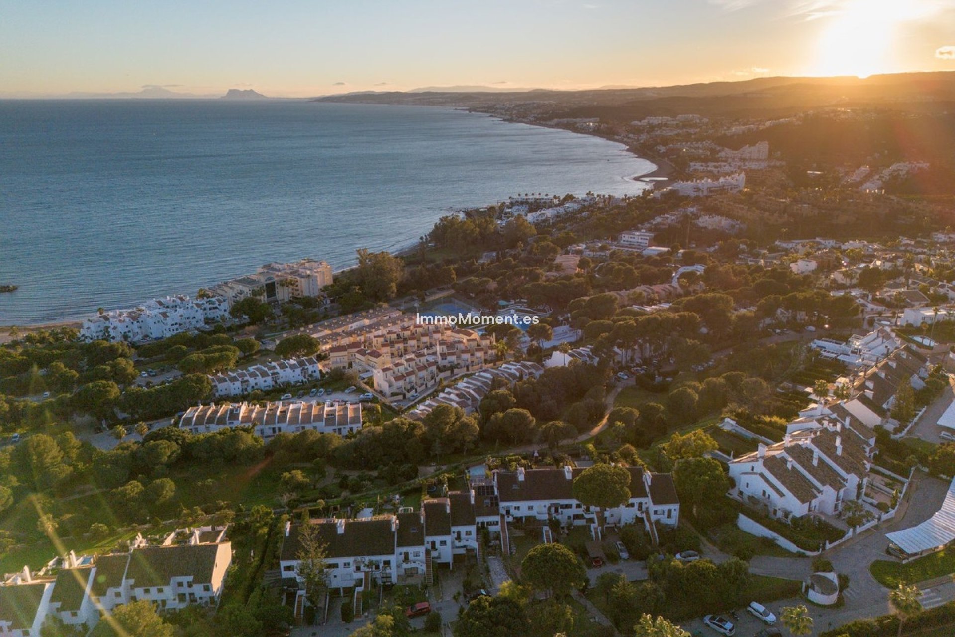 Bestaande woning - Geschakelde woning - Estepona  - Estepona Centro