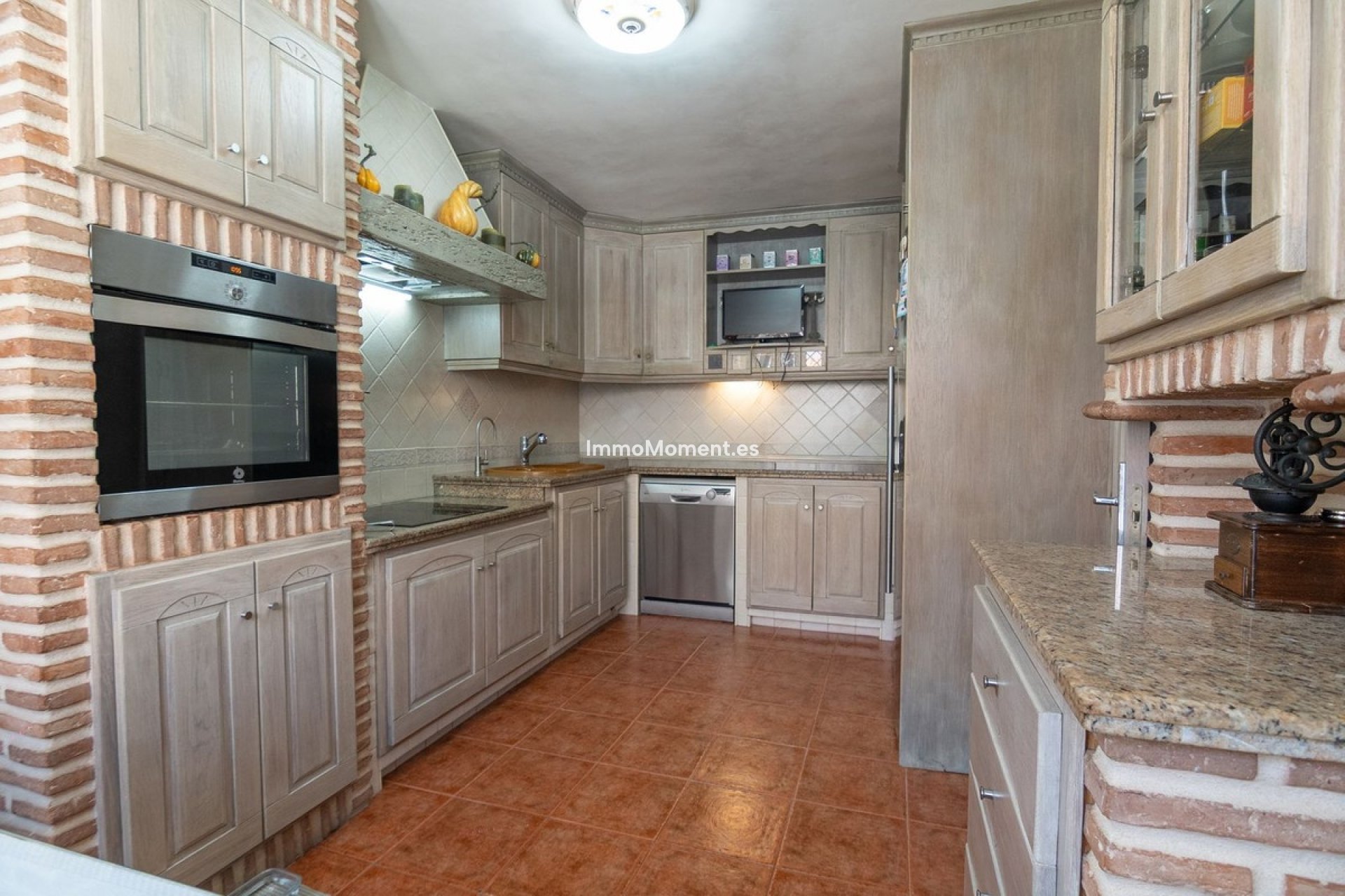 Bestaande woning - Geschakelde woning - Estepona  - Estepona Centro