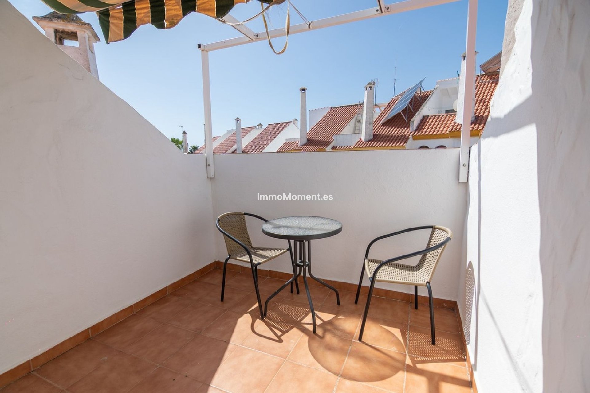 Bestaande woning - Geschakelde woning - Estepona  - Estepona Centro
