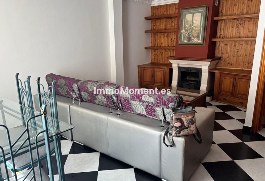 Bestaande woning - Geschakelde woning - Estepona  - Estepona Centro