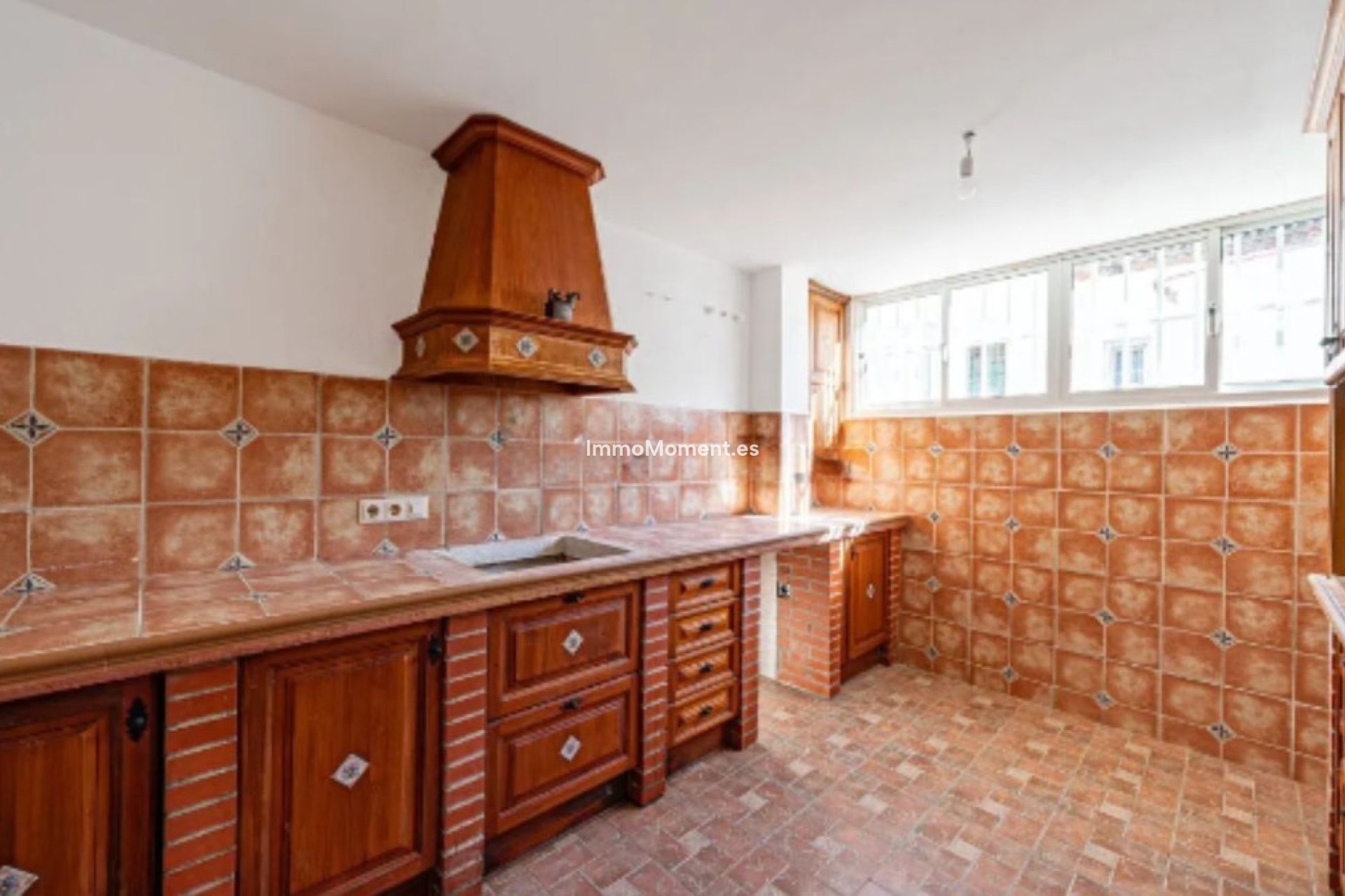 Bestaande woning - Geschakelde woning - Estepona  - Estepona Centro