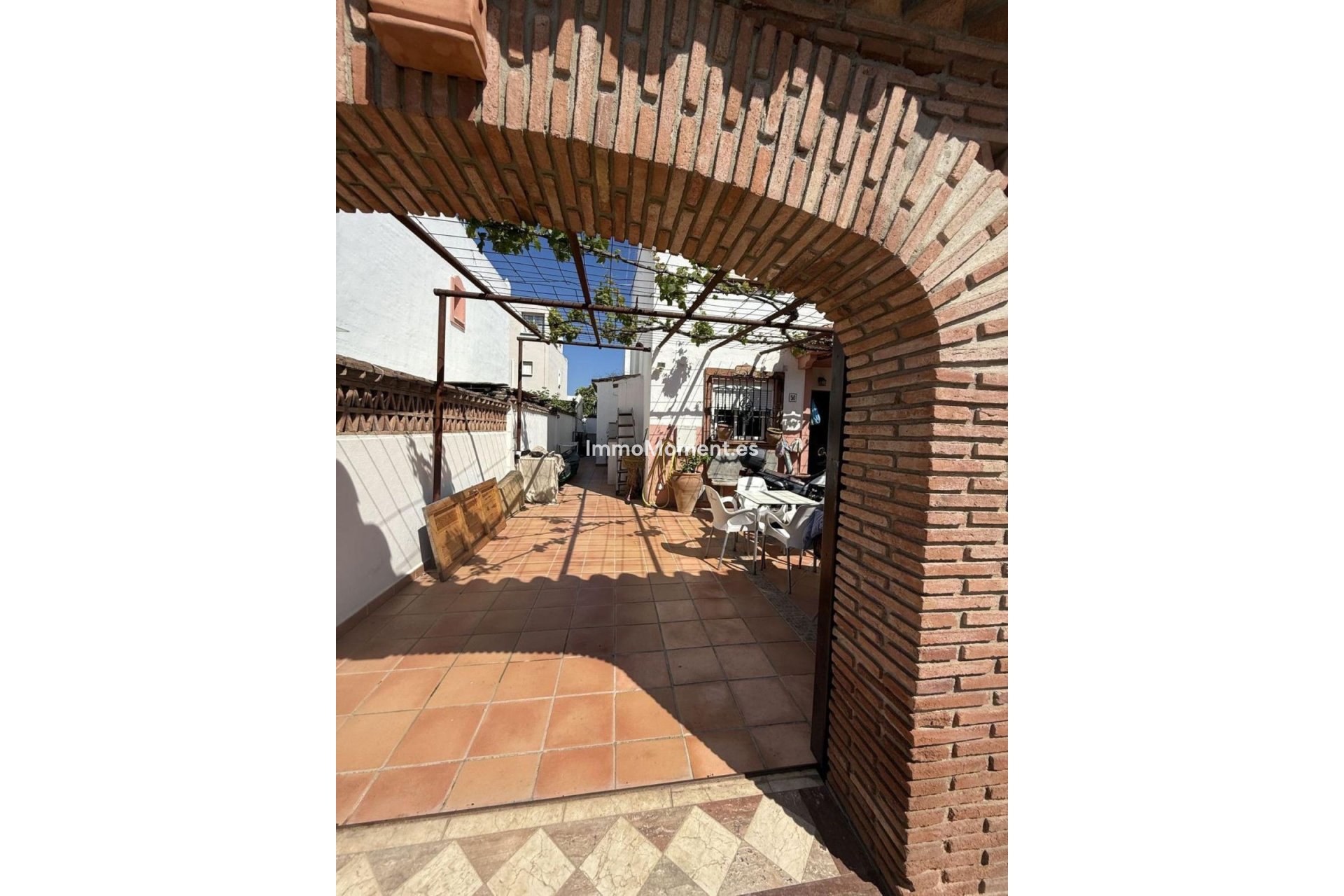 Bestaande woning - Geschakelde woning - Estepona  - Estepona Centro