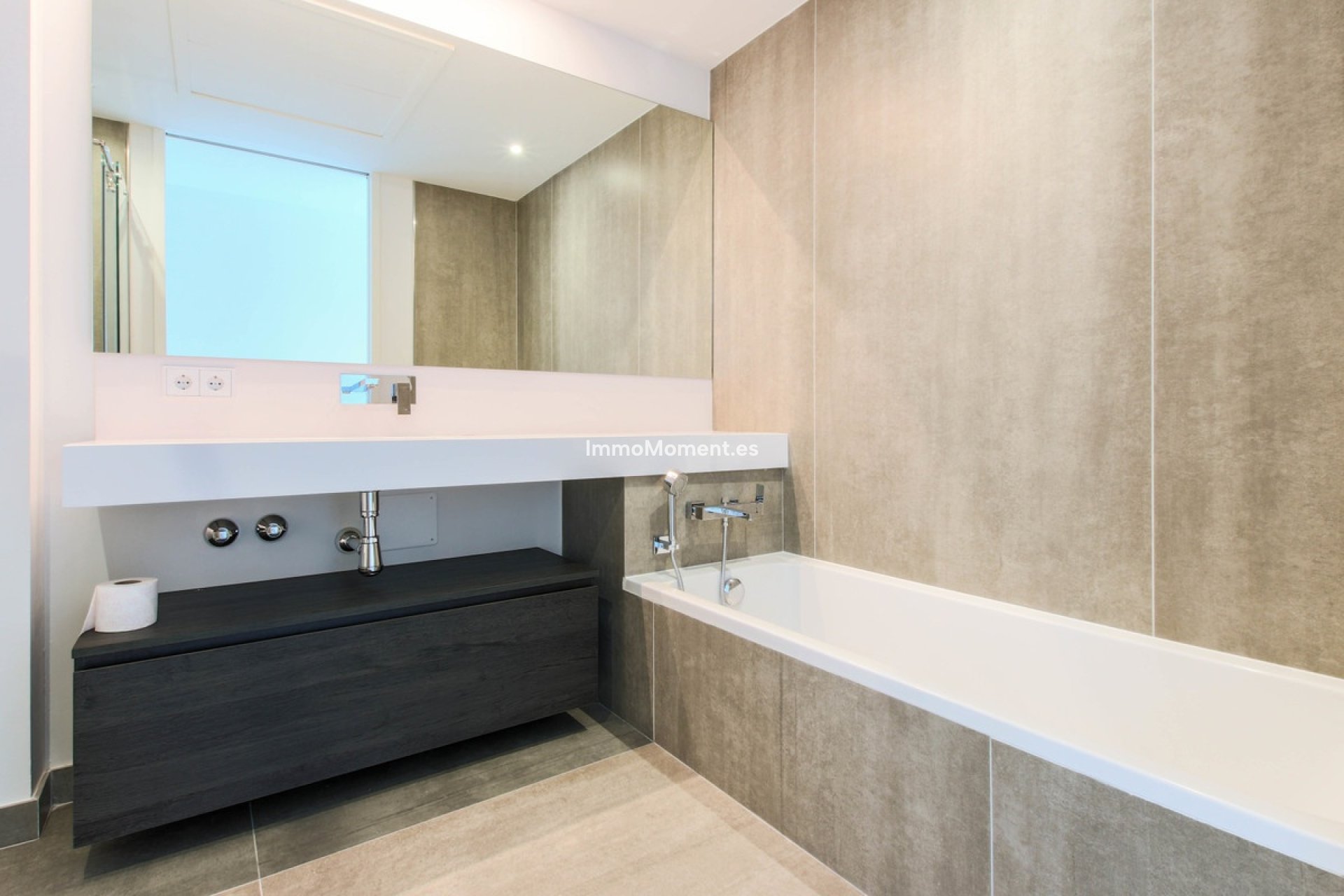 Bestaande woning - Geschakelde woning - Estepona  - Estepona Centro