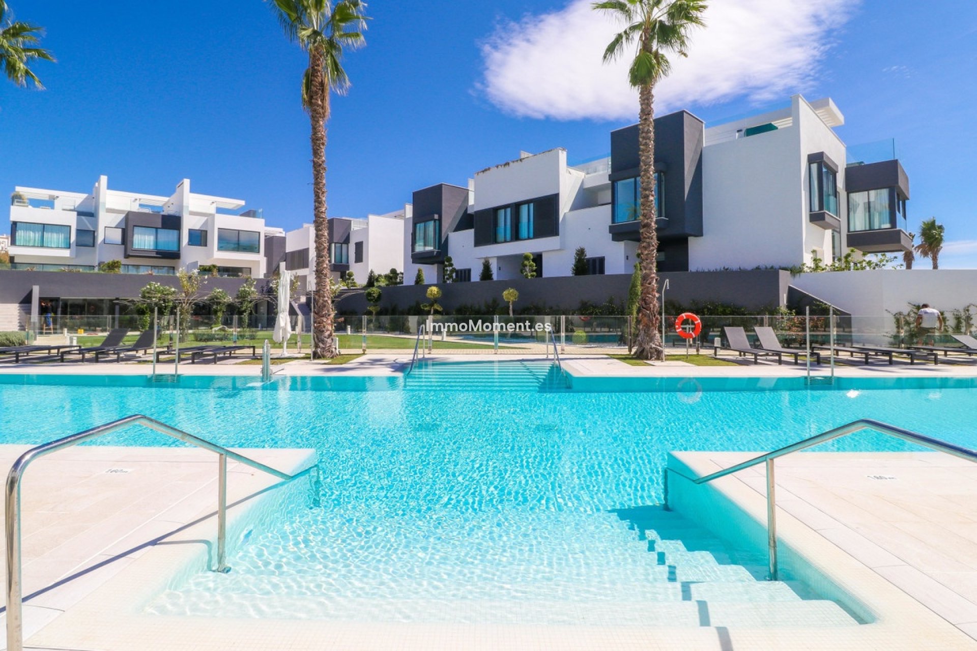 Bestaande woning - Geschakelde woning - Estepona  - Estepona Centro