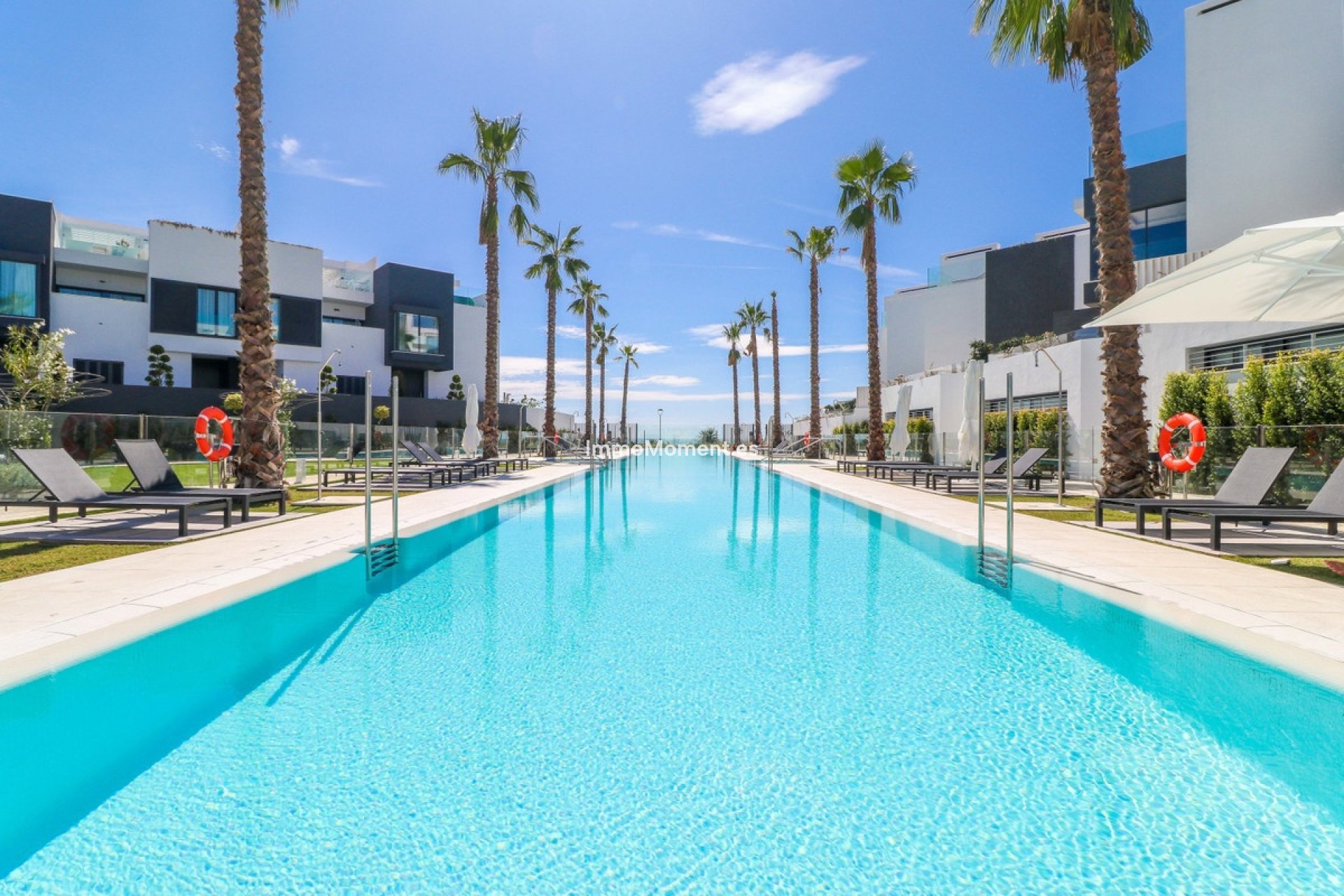 Bestaande woning - Geschakelde woning - Estepona  - Estepona Centro