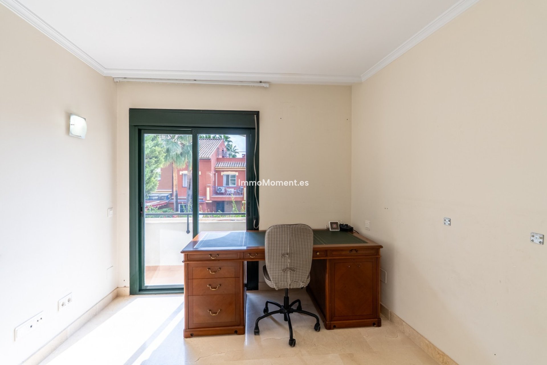 Bestaande woning - Geschakelde woning - Estepona  - Estepona Centro