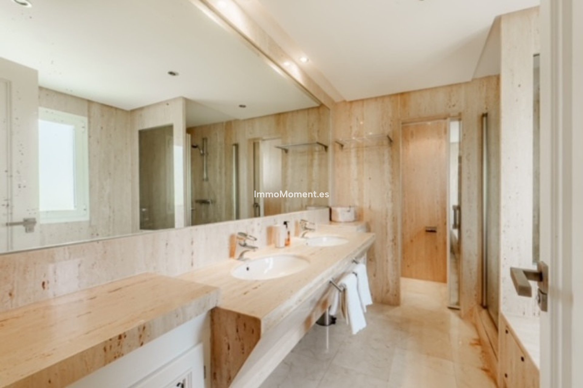 Bestaande woning - Geschakelde woning - Estepona  - Estepona Centro