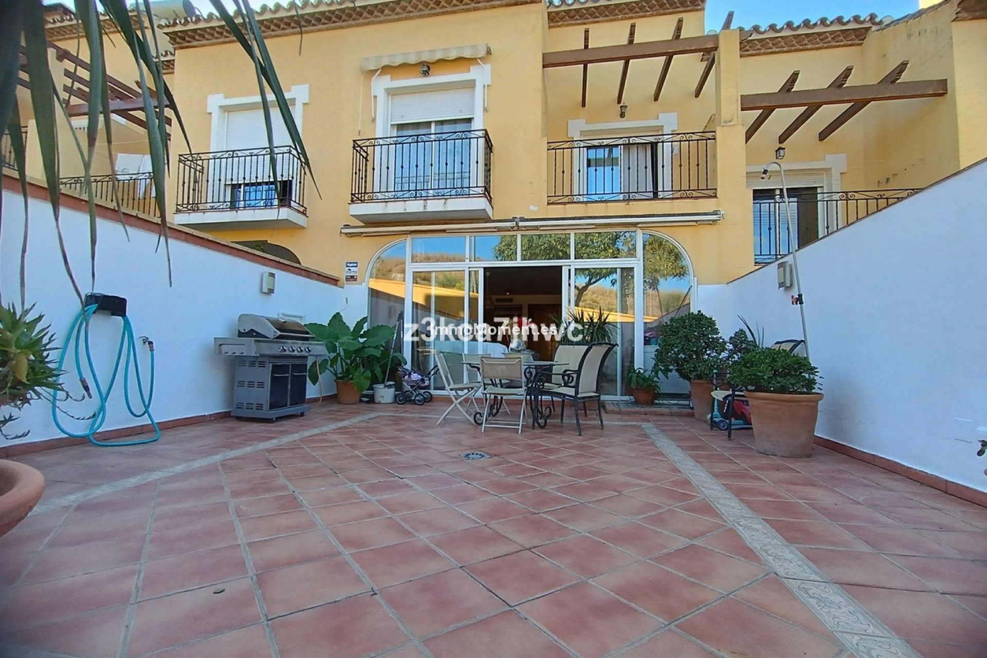 Bestaande woning - Geschakelde woning - Estepona  - Estepona Centro