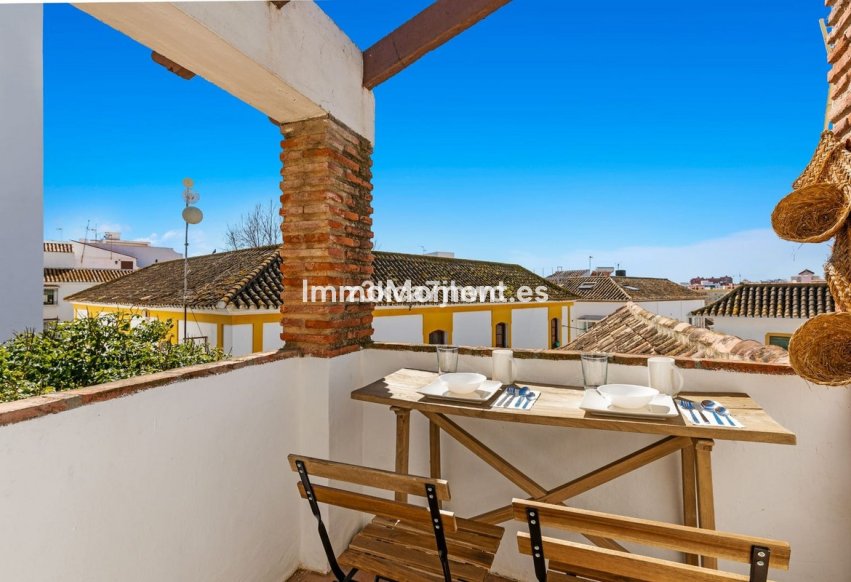 Bestaande woning - Geschakelde woning - Estepona  - Estepona Centro