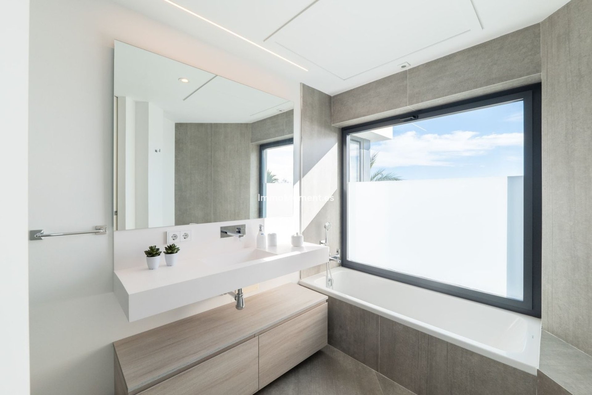 Bestaande woning - Geschakelde woning - Estepona  - Estepona Centro