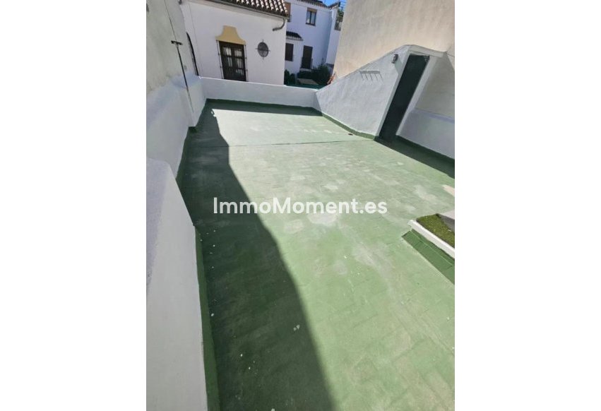 Bestaande woning - Geschakelde woning - Estepona  - Estepona Centro