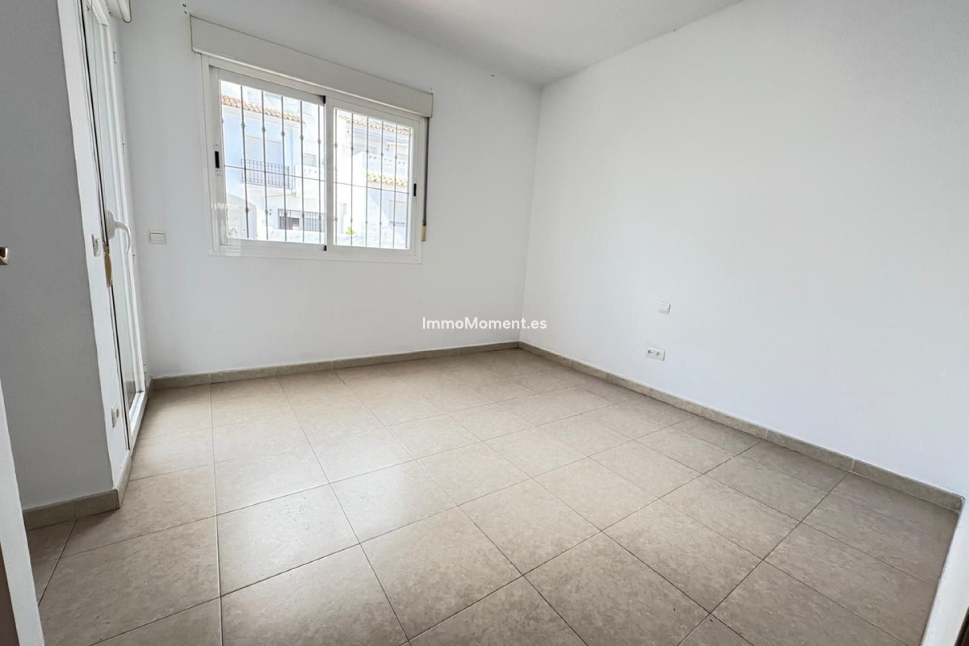 Bestaande woning - Geschakelde woning - Estepona  - Estepona Centro