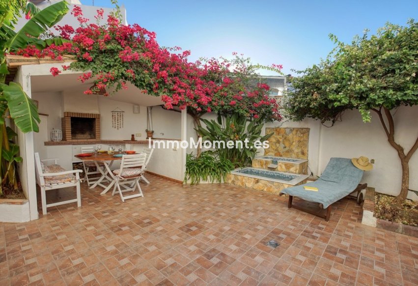 Bestaande woning - Geschakelde woning - Estepona  - Estepona Centro