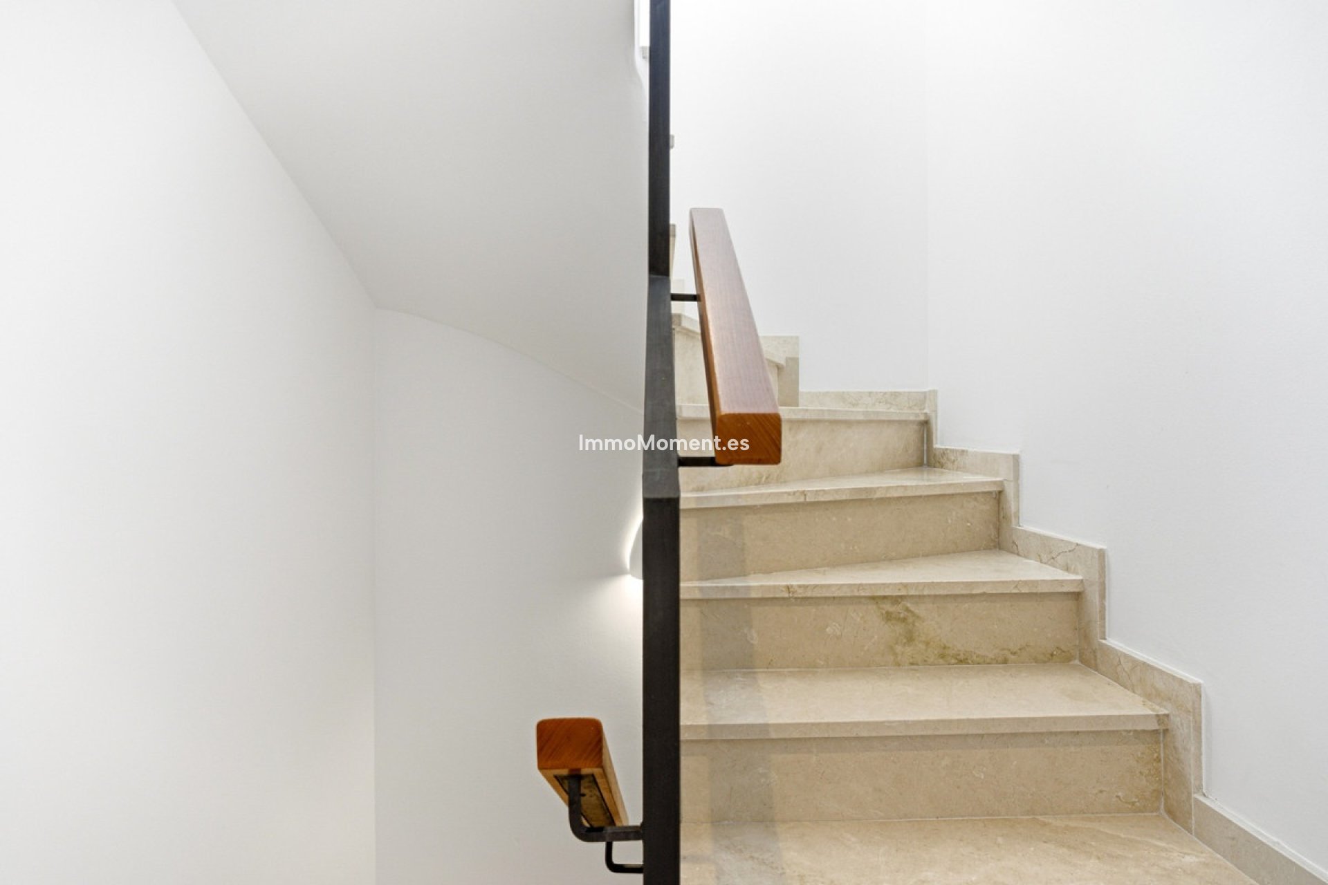 Bestaande woning - Geschakelde woning - Estepona  - Estepona Centro