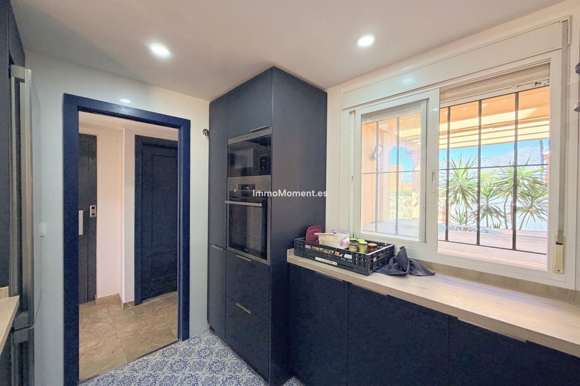 Bestaande woning - Geschakelde woning - Estepona  - Estepona Centro