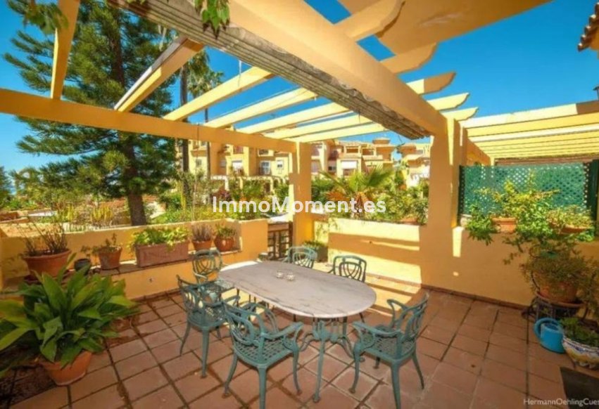 Bestaande woning - Geschakelde woning - Estepona  - Estepona Centro