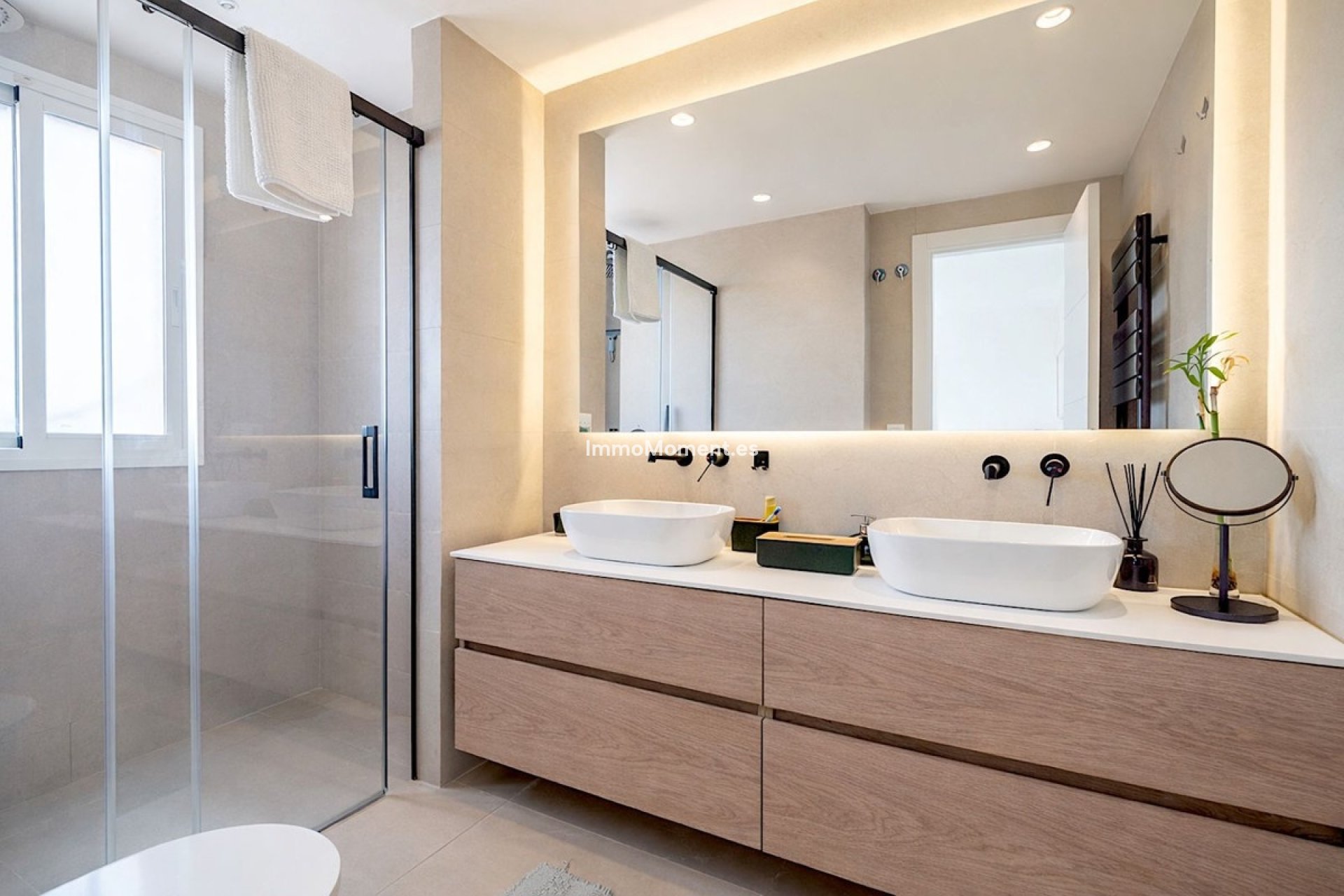 Bestaande woning - Geschakelde woning - Estepona  - Estepona Centro